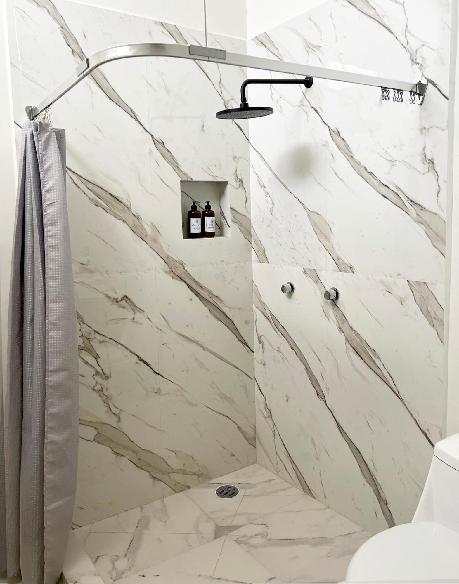 Suites Ciento 37 Leon Bagian luar foto