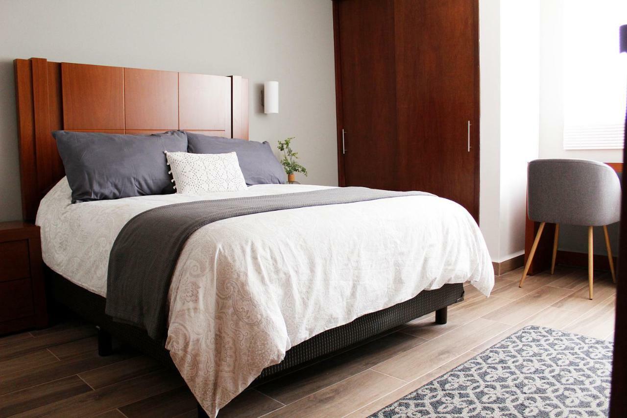 Suites Ciento 37 Leon Bagian luar foto
