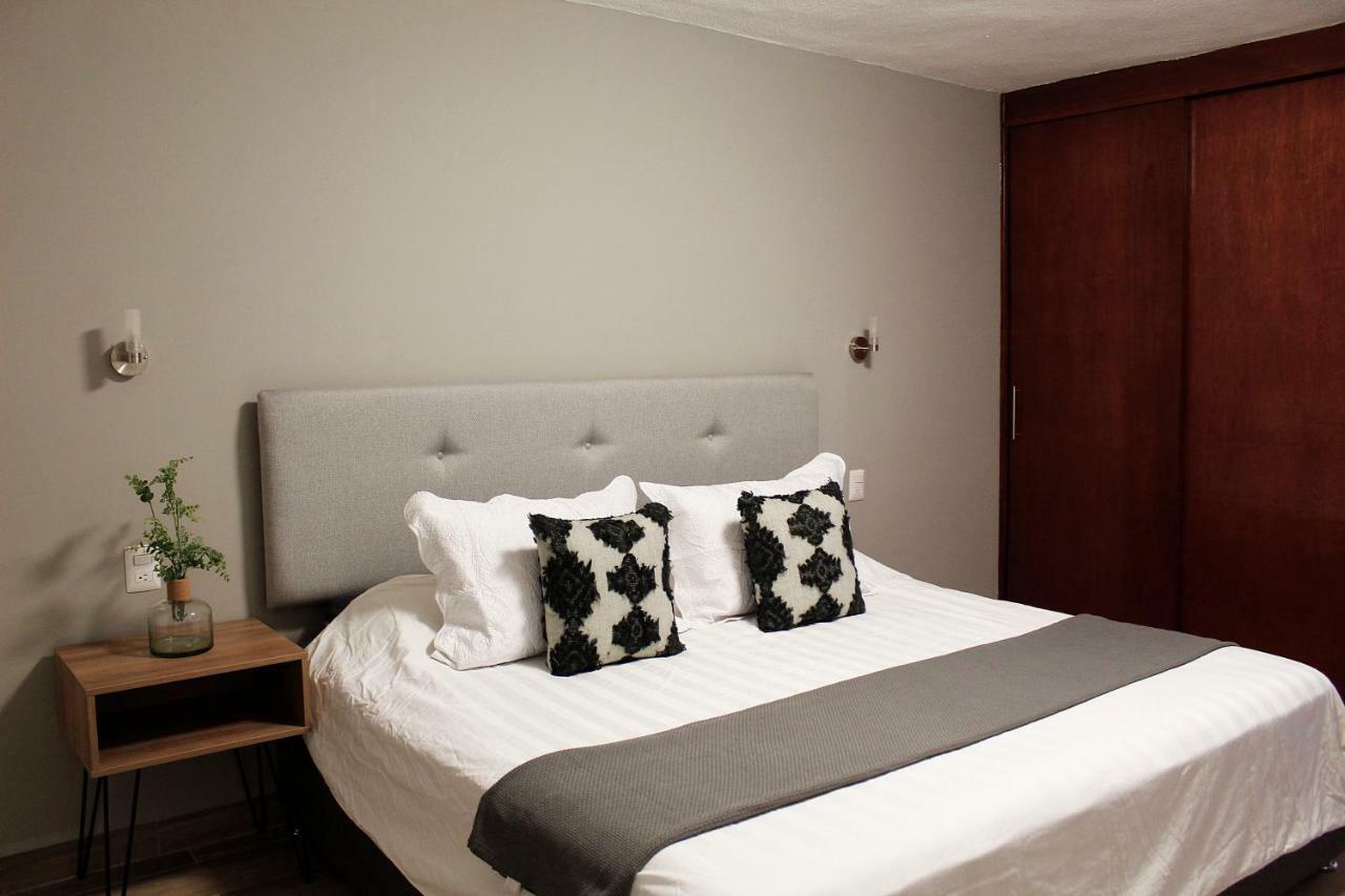 Suites Ciento 37 Leon Bagian luar foto