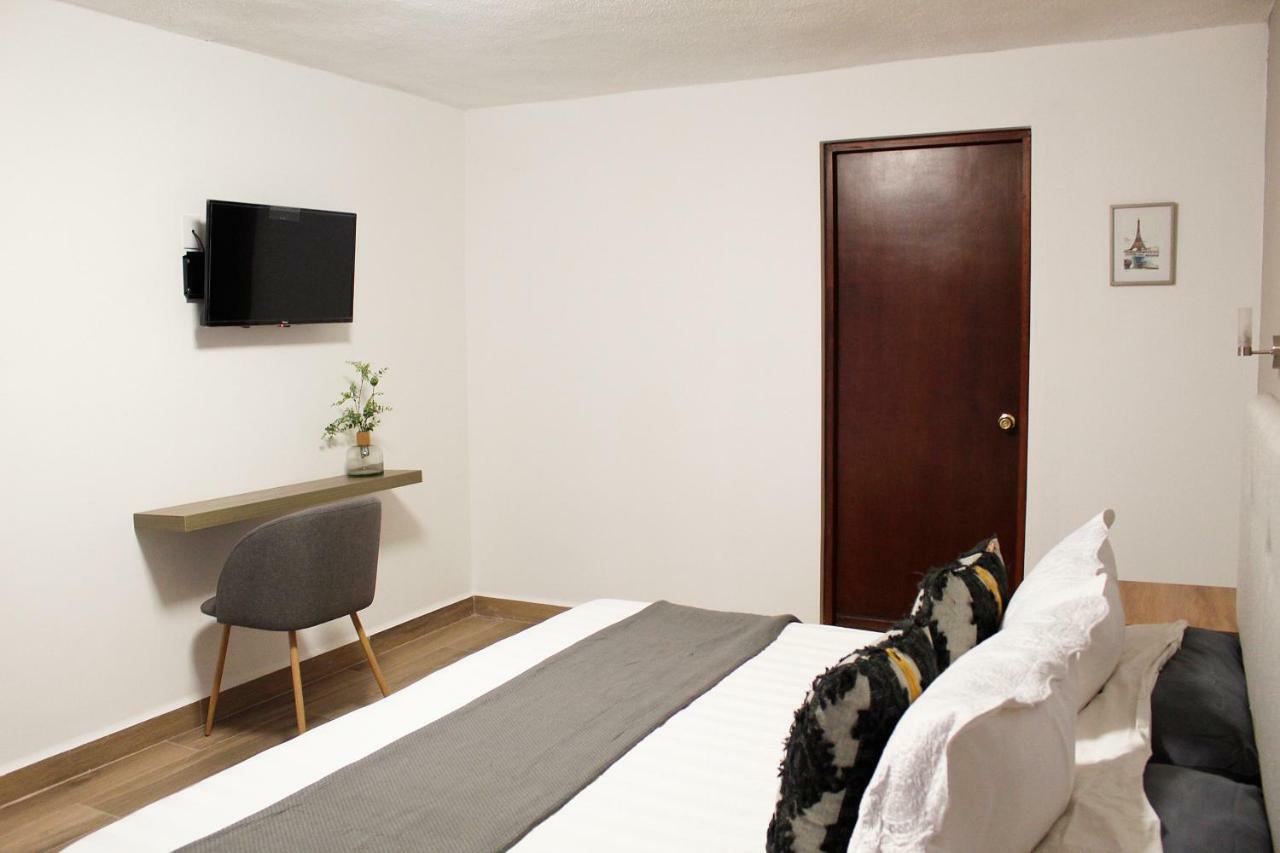 Suites Ciento 37 Leon Bagian luar foto