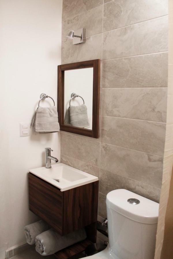 Suites Ciento 37 Leon Bagian luar foto