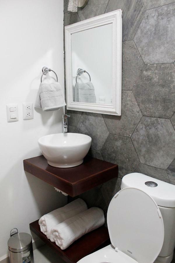 Suites Ciento 37 Leon Bagian luar foto